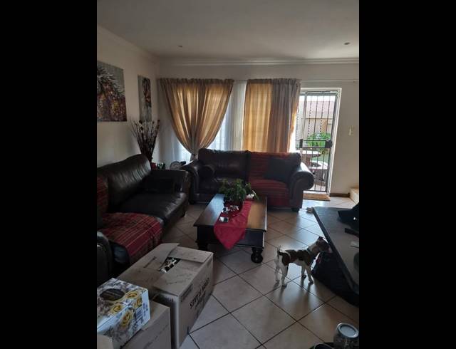 2 BEDROOM TOWNHOUSE FOR SALE IN ANNLIN